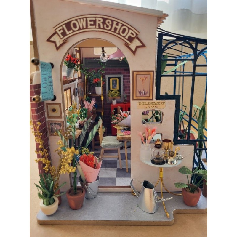 Maquette Magasin de fleurs miniature à construire Emily's Flower Shop ROB-DG145 Robotime DIY
